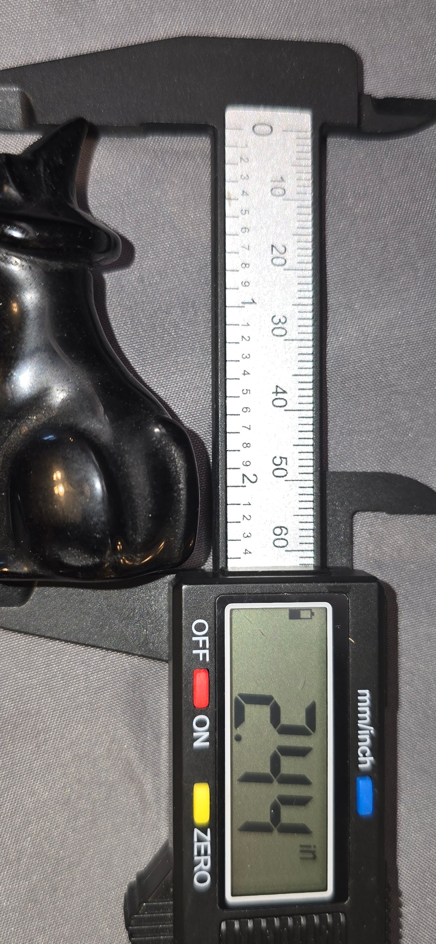 Obsidian Cat with hat