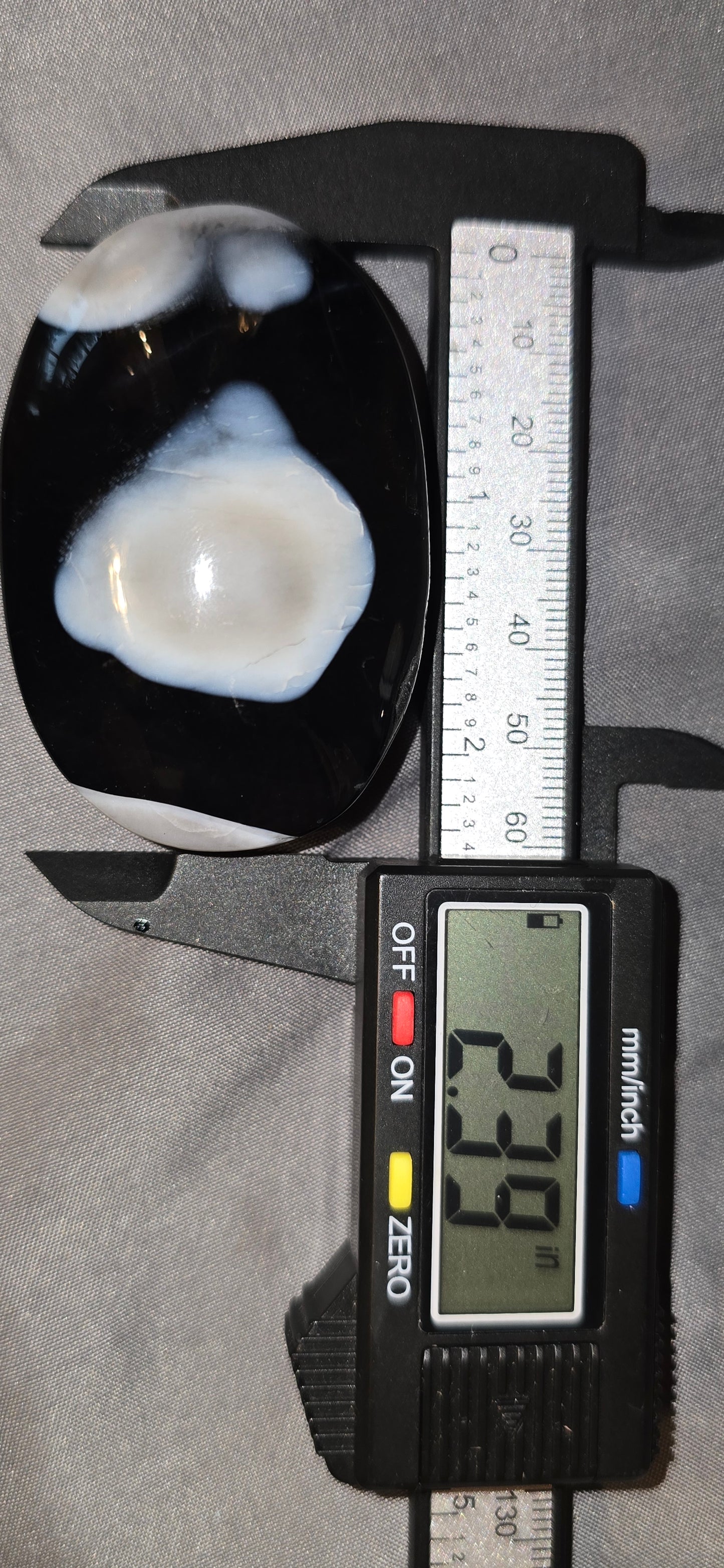 Black & White Sardonyx Palmstone