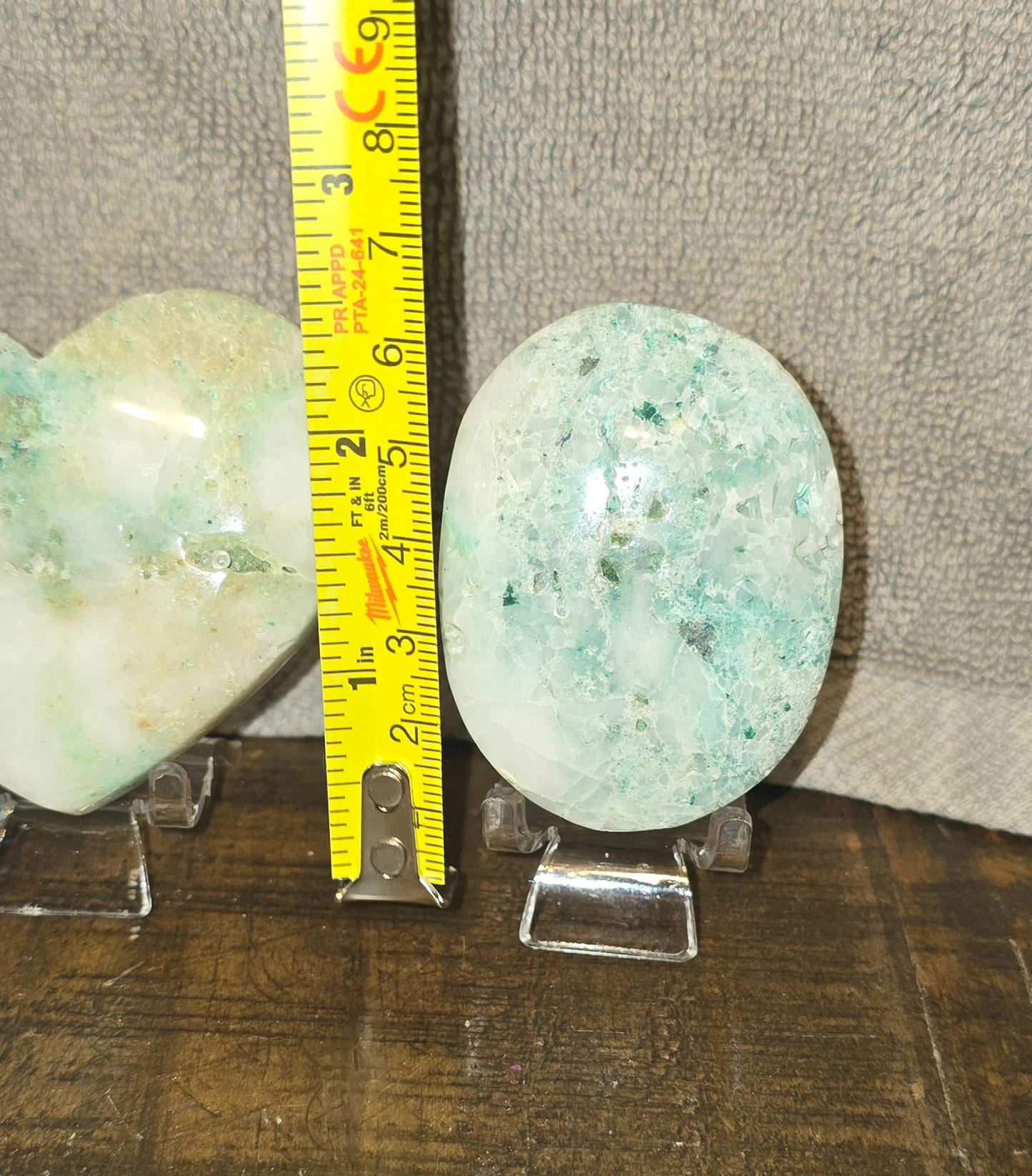 S0109 Phoenix Heart or Palmstone