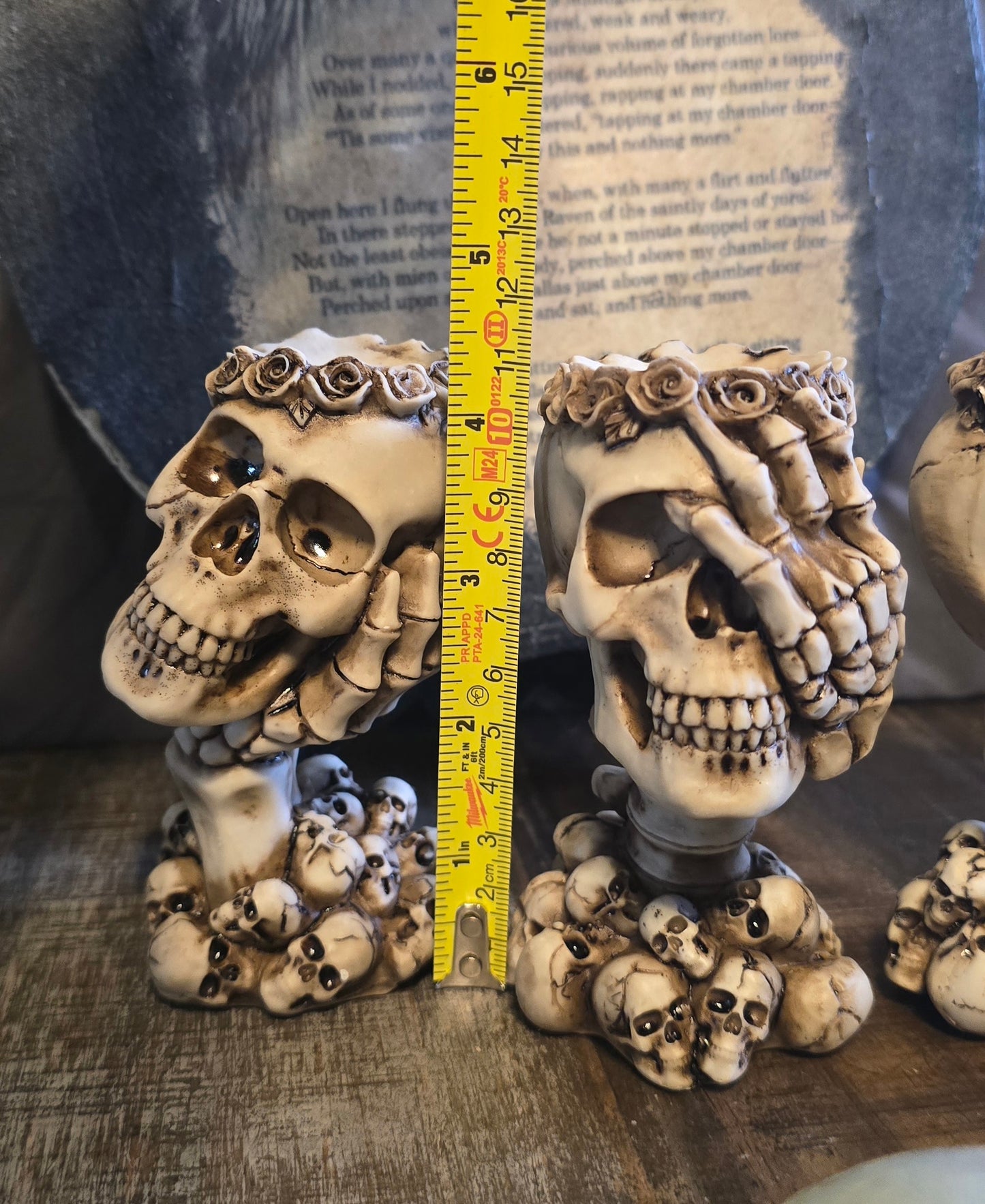 S0145 Resin Skull Sphere Stand Set/3