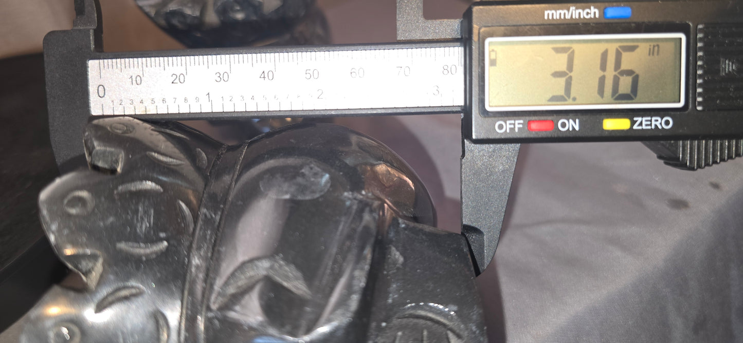 Black Opal Skull Stand