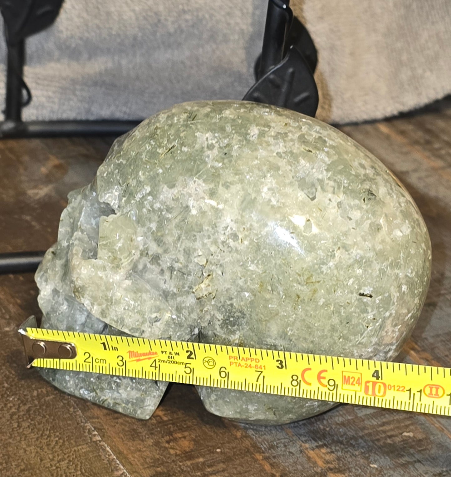 S0058 Prehnite Skull