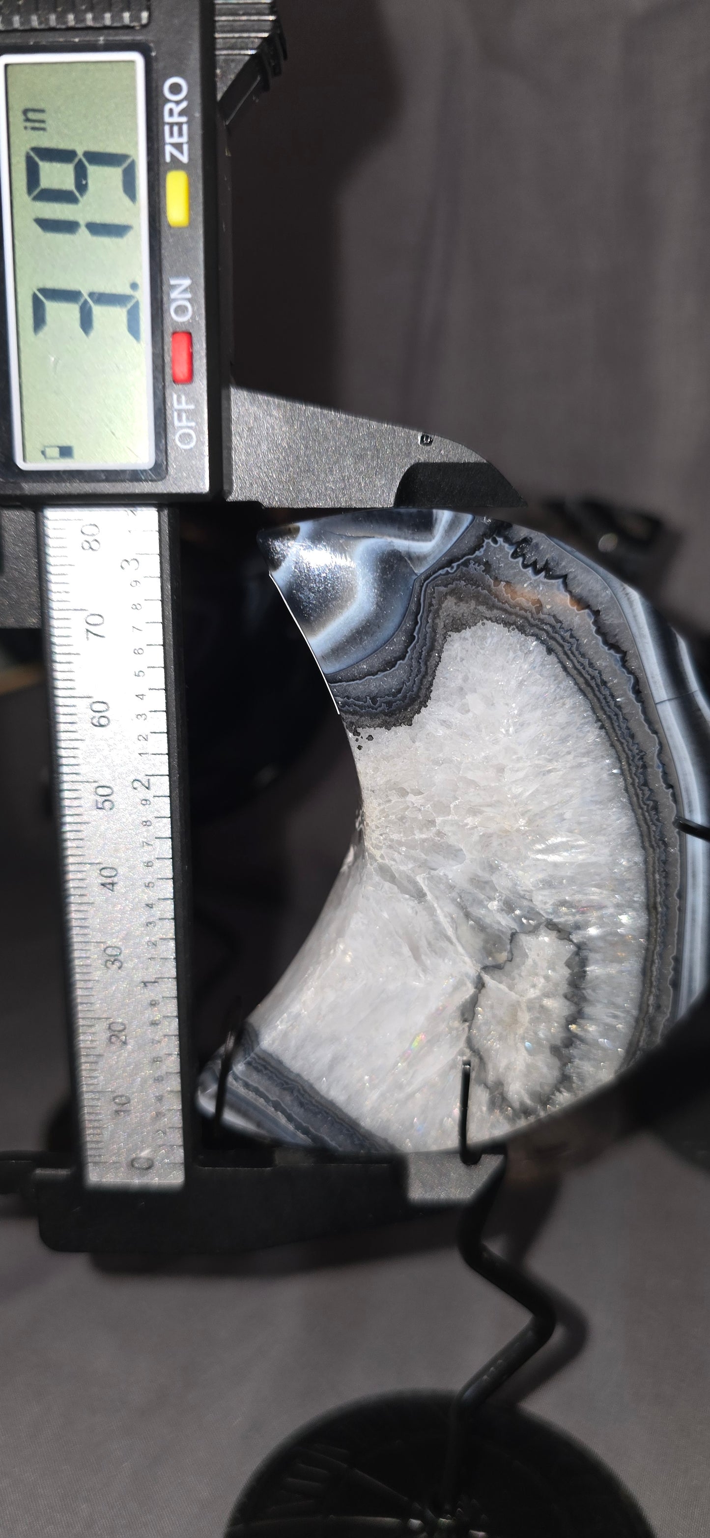 Black & White Sardonyx Moon & Stand