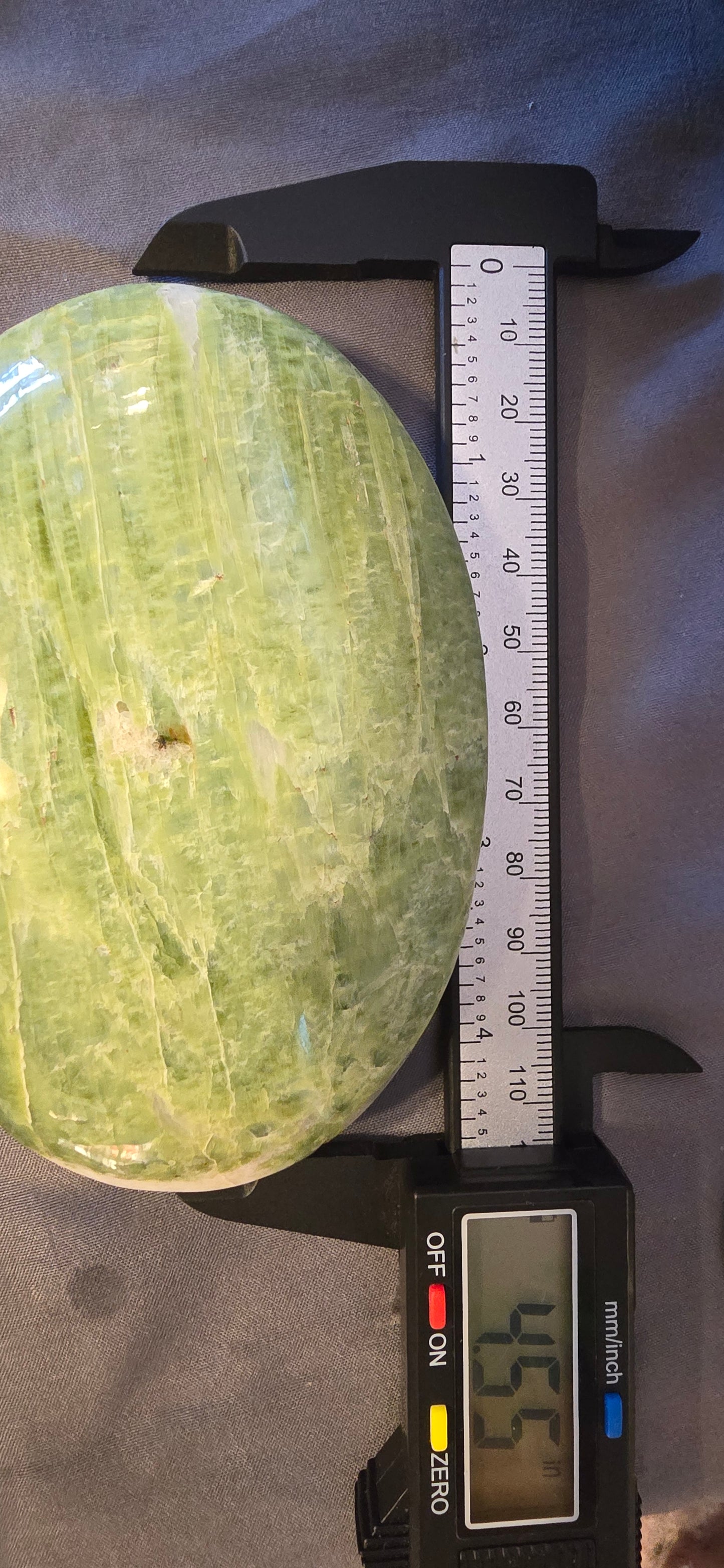 Tremolite GIANT Palmstone