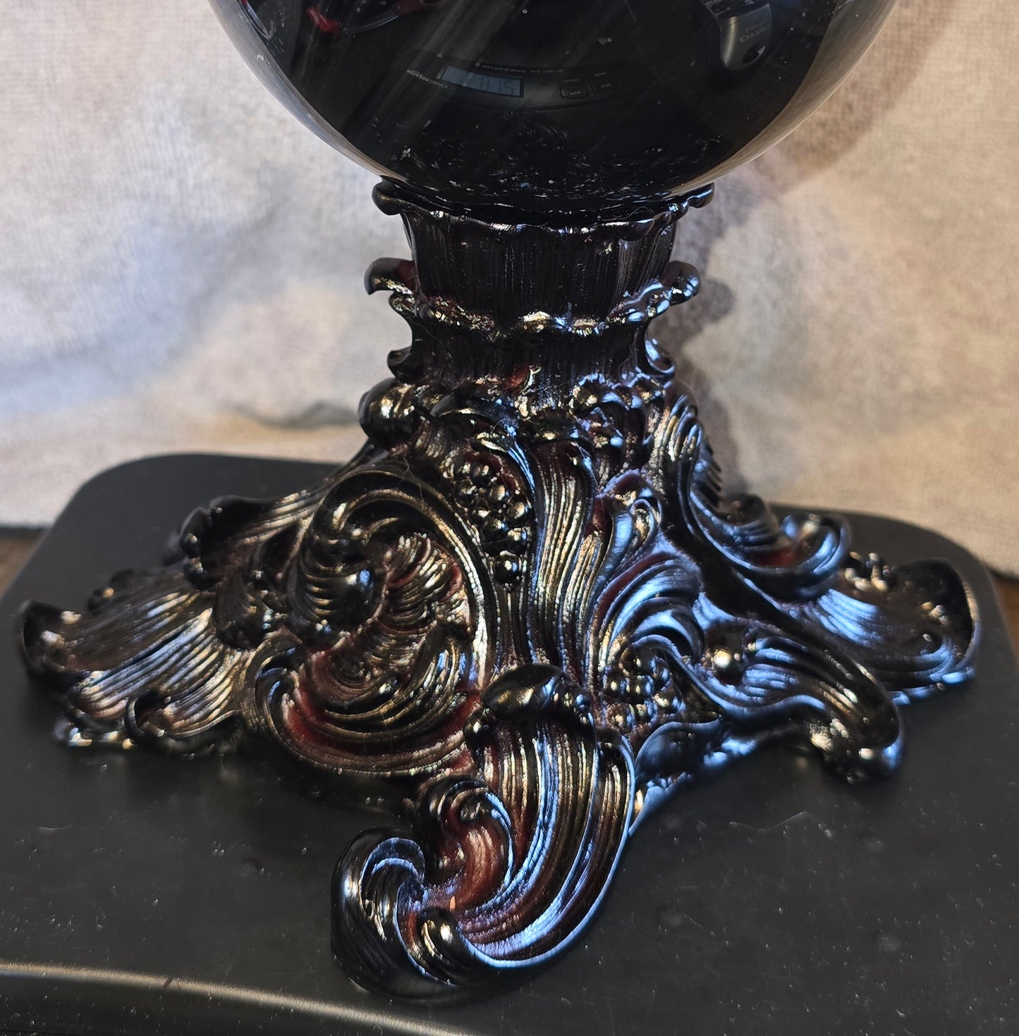 S0075 Resin Wave Sphere Holder