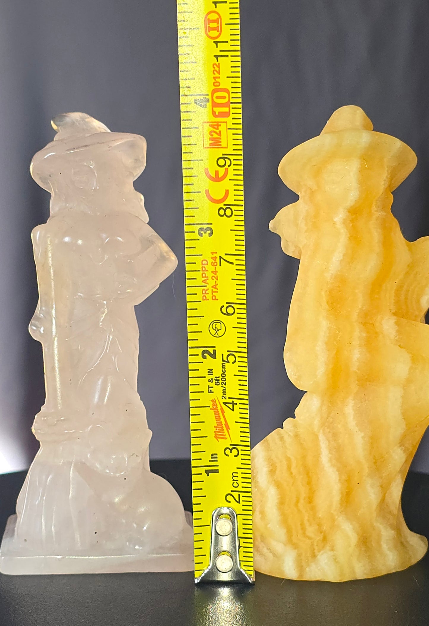S0440 Witch Carving