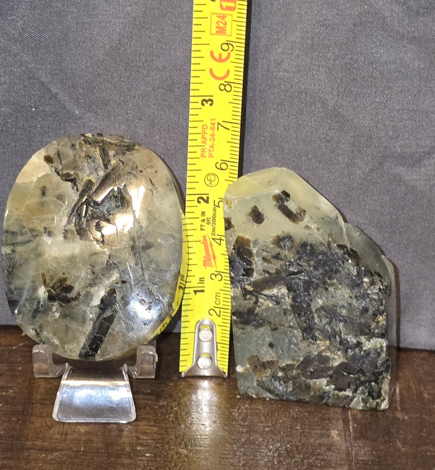 S0014 Prehnite Palm/Freeform