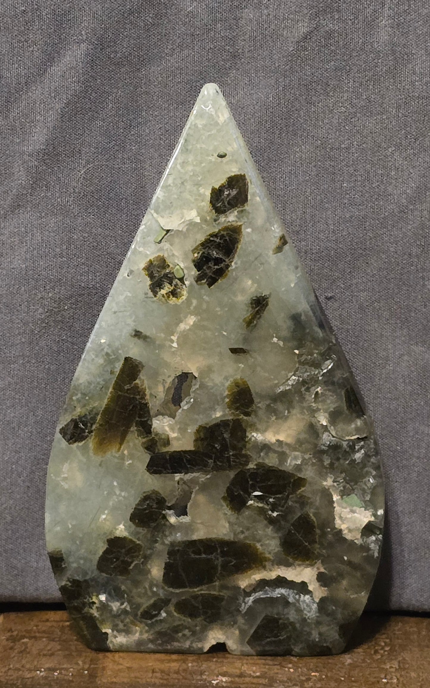 S0005 Prehnite Teardrop