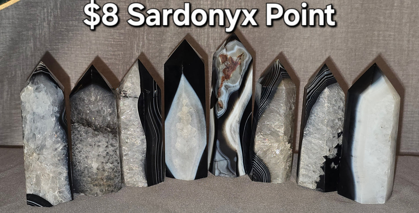 Black & White Sardonyx Point