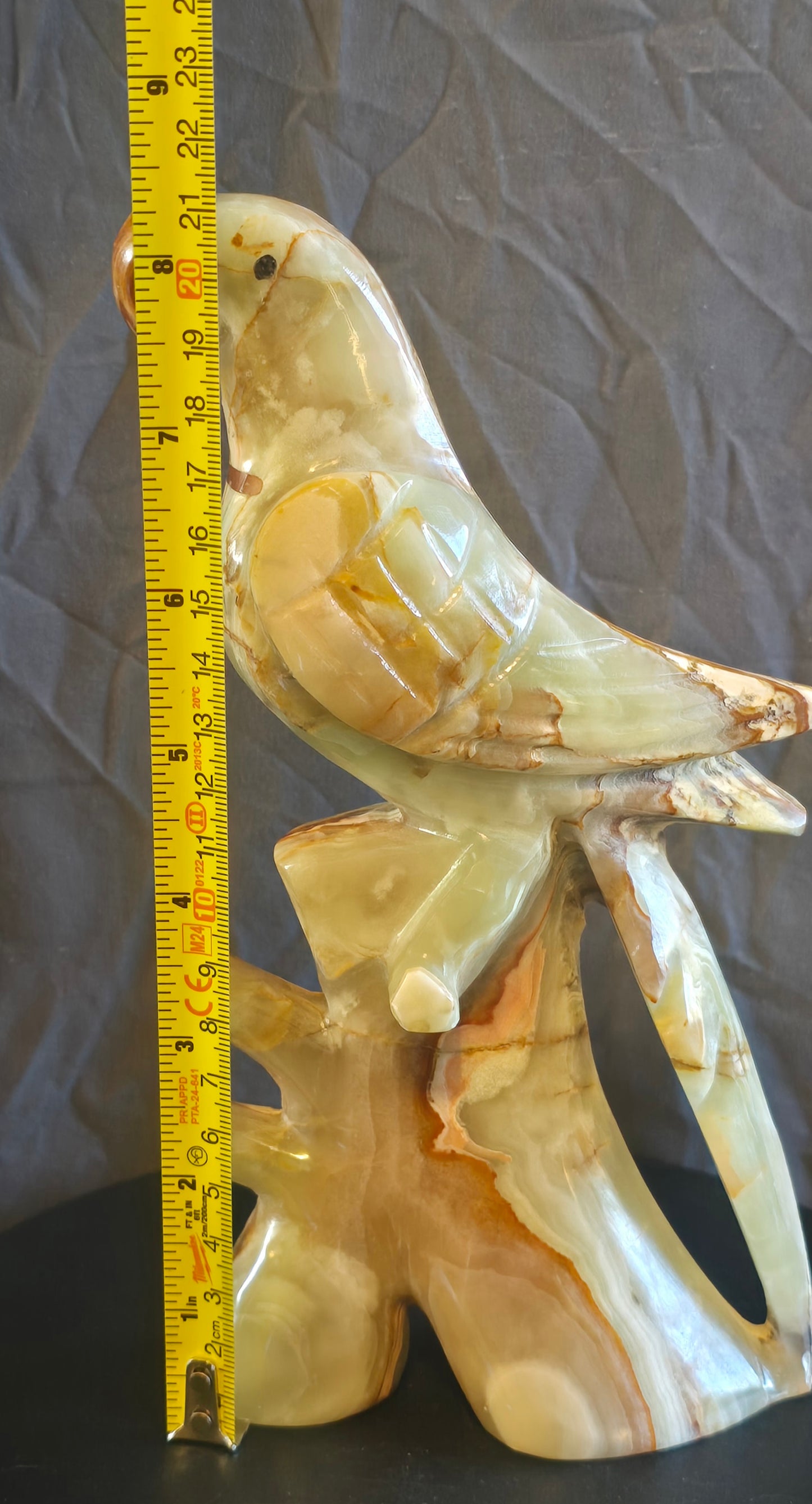 S0257 Green Onyx Parrot