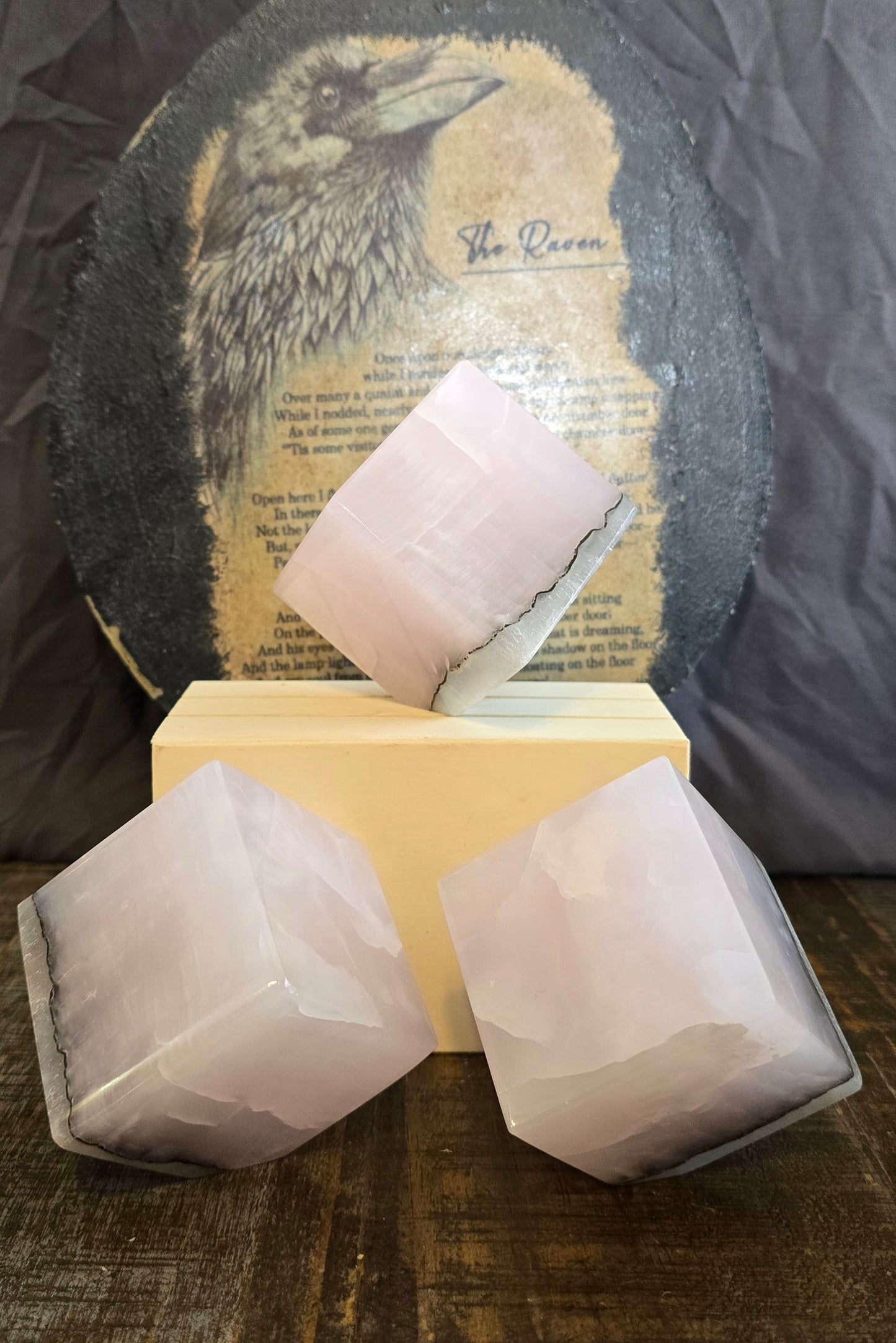 S0168 Smokey Pink Mangano Calcite Floating Cube