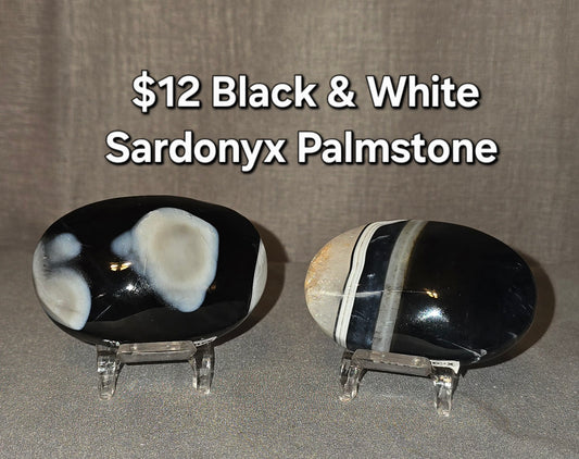 Black & White Sardonyx Palmstone