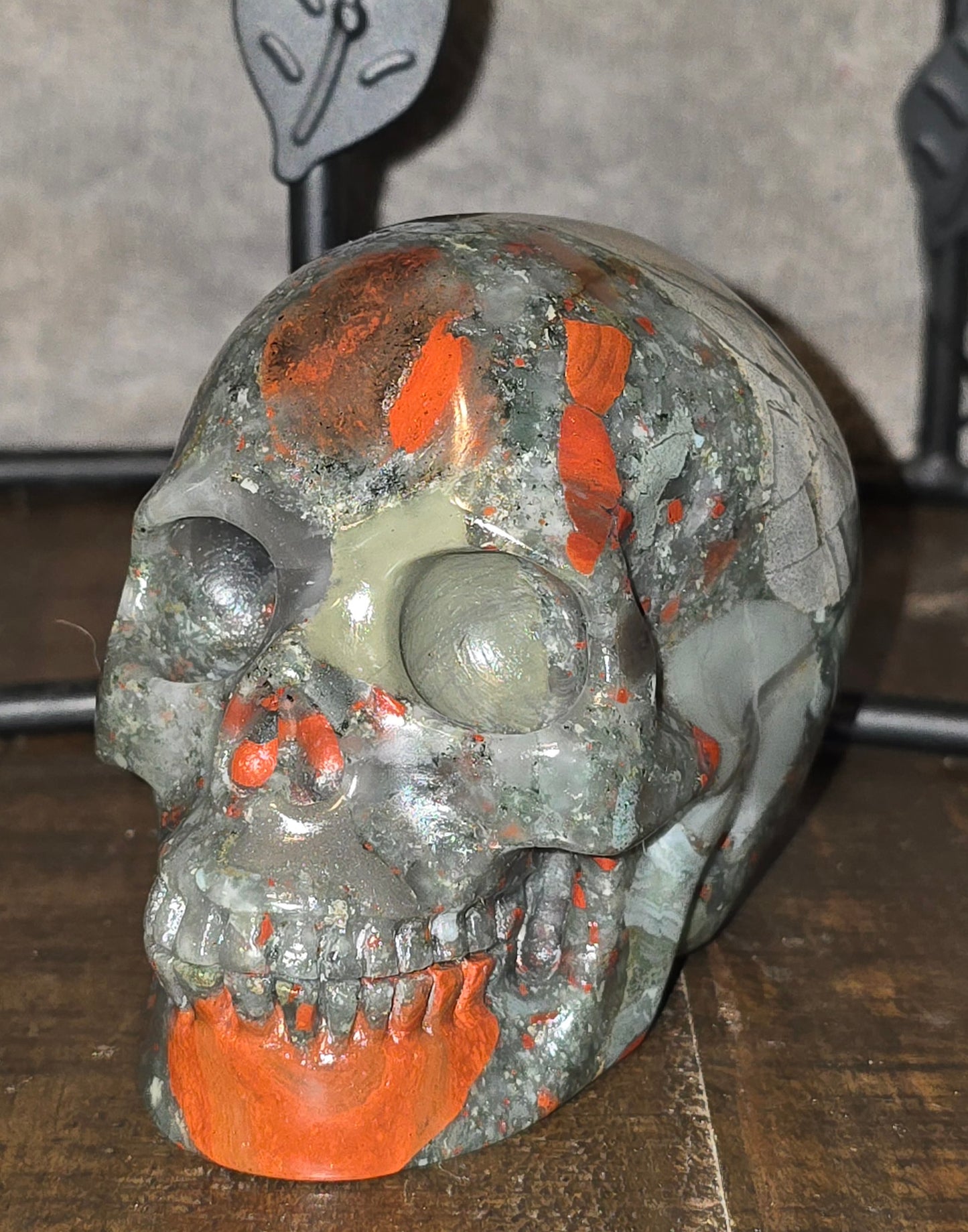 S0057 Bloodstone Skull