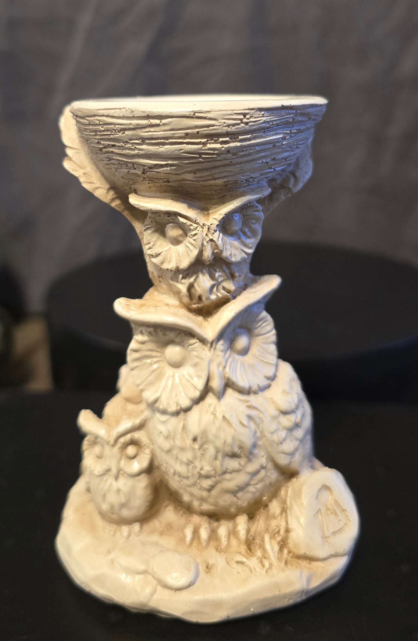 S0004 Resin Owl Sphere Stand