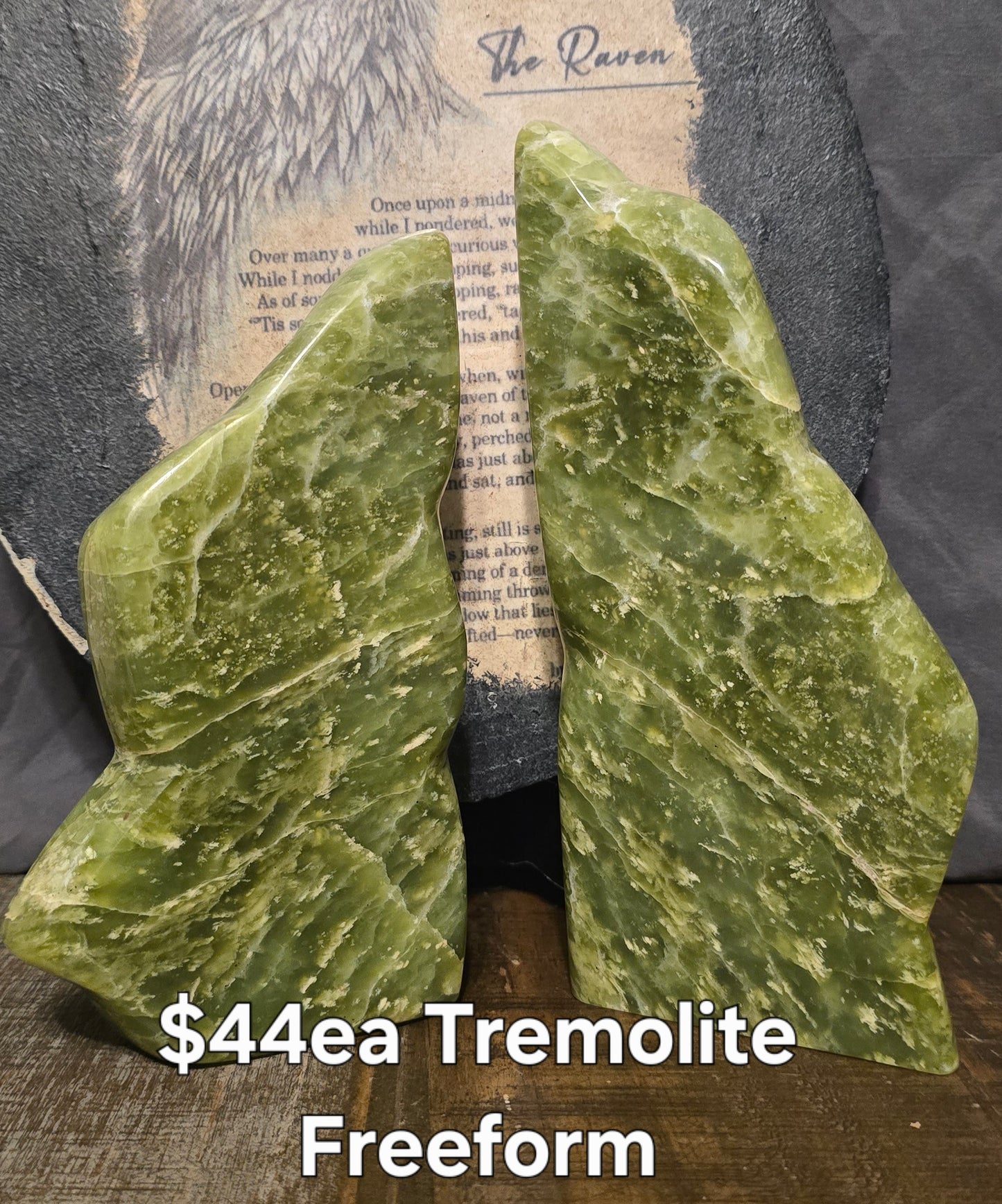 S0156 Tremolite Freeform