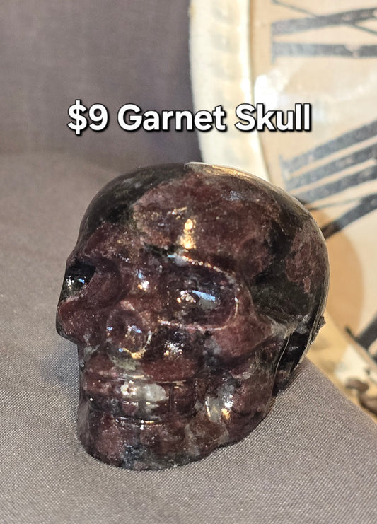 Garnet Skull